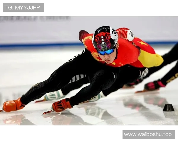 中国选手包揽短道速滑世界杯前三，场馆欢呼雷动