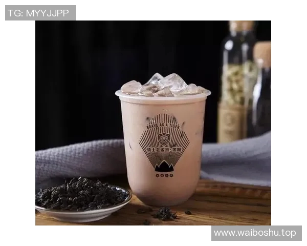 球迷胜利狂欢免费送奶茶街头长龙热闹非凡尽显激情